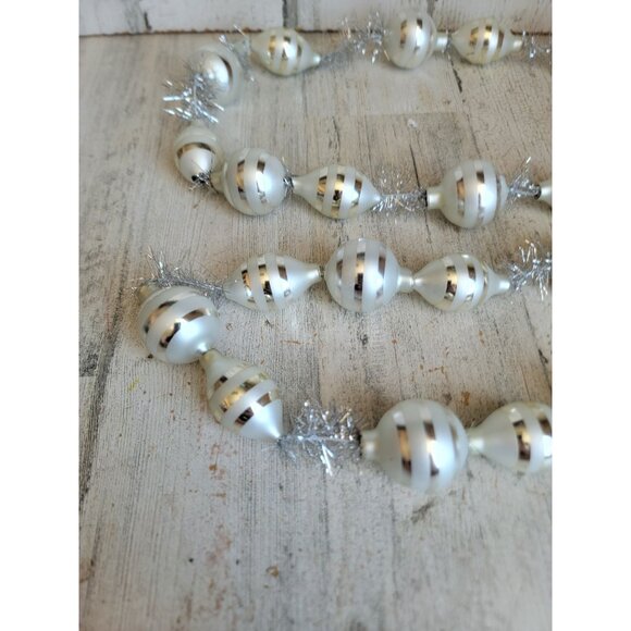 Vintage ball blown glass Garland silver stripe Xmas home decor - Picture 2 of 12